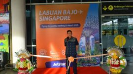 Wakil Bupati Manggarai Barat Yulianus Weng Saat Kegiatan Launching Penerbangan Perdana Jetstar Asia Airways Rute Singapore-Labuan Bajo. (Foto: Info Mabar)
