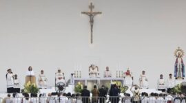 Paus Fransiskus Tetapkan Aturan Baru Misa: Fokus pada Kesederhanaan dan Partisipasi Umat