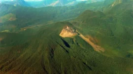 Gunung Ranakah: Pesona Alam dan Tantangan Mendaki di Flores, Nusa Tenggara Timur