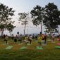 Badan Pelaksana Otorita Labuan Bajo Flores (BPOLBF) menjajal potensi wisata kebugaran lewat pergelaran yoga dan meditasi di Natas Parapuar, Labuan Bajo, Sabtu sore, 21 Juni 2025.