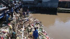 Banjir Maut di Musim Kemarau! Air Setinggi Pinggang Terjang Kota Mataram, 30 Ribu Jiwa Jadi Korban!