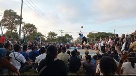Suasana pertandingan antara tim voli putri Labuan Bajo Indah vs AWSTAR, Rabu 23 Juli 2025