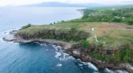 Pantai Watu Weri, Surga Tersembunyi di Ujung Tebing Lembor Selatan
