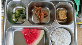 Menu MBG di Manggarai Timur Dipertanyakan, Porsi Sayur Dinilai Tak Seimbang (Foto: Facebook SMPN 12 Borong)