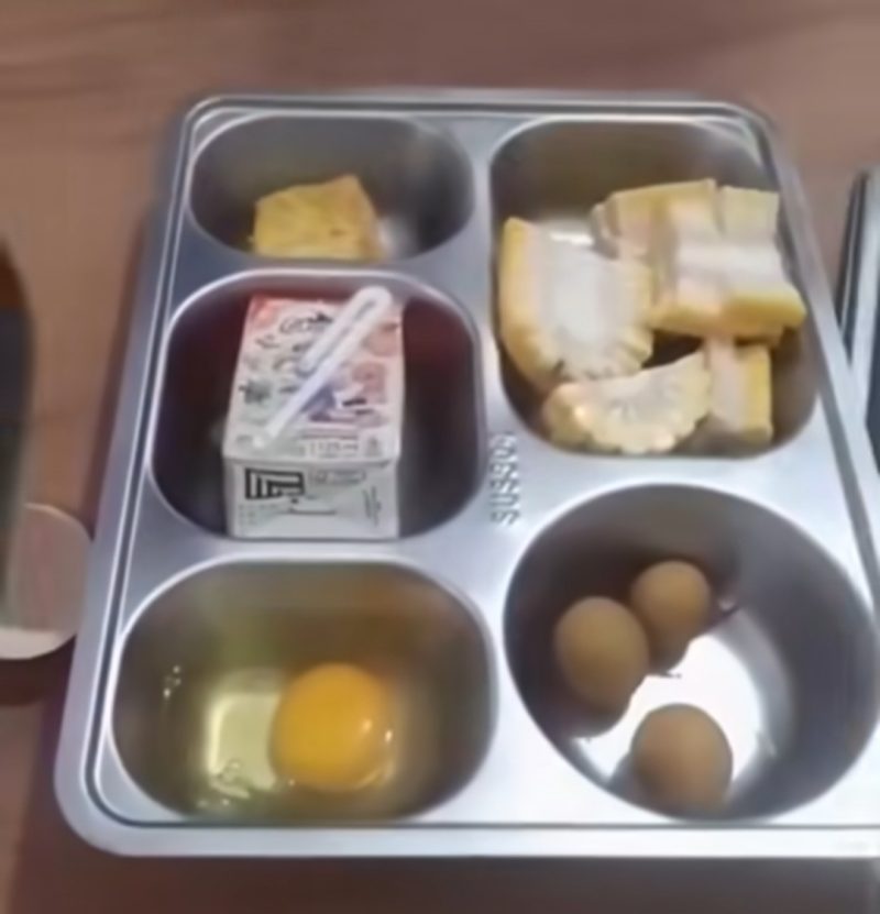 Kok Bisa! Menu Makan Bergizi Gratis Telur dan Jagung Mentah