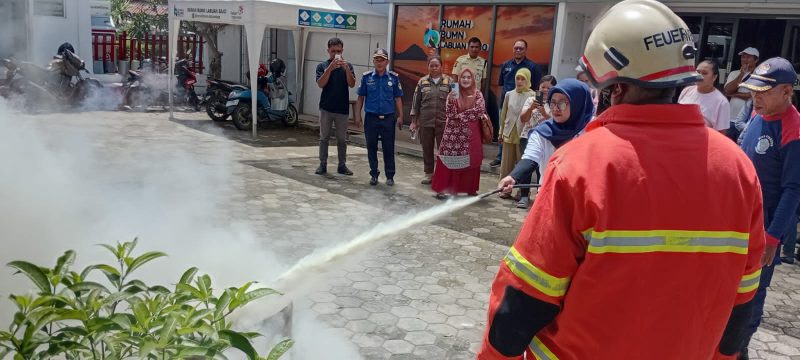 Rumah BUMN Labuan Bajo Latih UMKM Tanggap Kebakaran