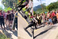 Breaking News: Warga Dua Gendang di Ruteng Siap “Ra’up”, Polisi Cepat Turun Cegah Perang Tanding