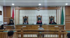 Hakim PN Labuan Bajo Vonis Seorang ASN 8 Bulan Penjara karena Telantarkan Istri dan Anak