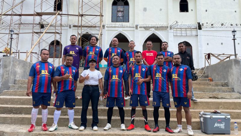 Datang dari Labuan Bajo, Singa Tua FC Langsung Sumbang Belasan Juta, Laga Amal di Paroki Reweng Diserbu Penonton