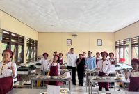 Dalam pelaksanaan UKK tersebut, delegasi Meruorah dipimpin oleh Gede Adi Yulyawan yang menjabat sebagai Executive Assistant Manager. Ia memiliki latar belakang sebagai mantan Executive Chef dan juga pemegang sertifikasi assessor audit HACCP.