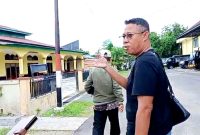 Kuasa Hukum Suhardi Gelagapan Diberondong Pertanyaan Wartawan, Suasana di Mapolres Mabar Memanas