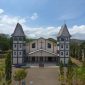 Tak Hanya Komodo! Gereja Katolik di Labuan Bajo Ini Jadi Tempat Cari Ketenangan