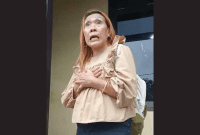 Terlapor Emiliana Helni saat diwawancara awak media di Polres Manggarai Barat