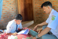 Guru Datangi Rumah Siswa Sakit, Pastikan Tetap Ikut Ujian AAS 2026