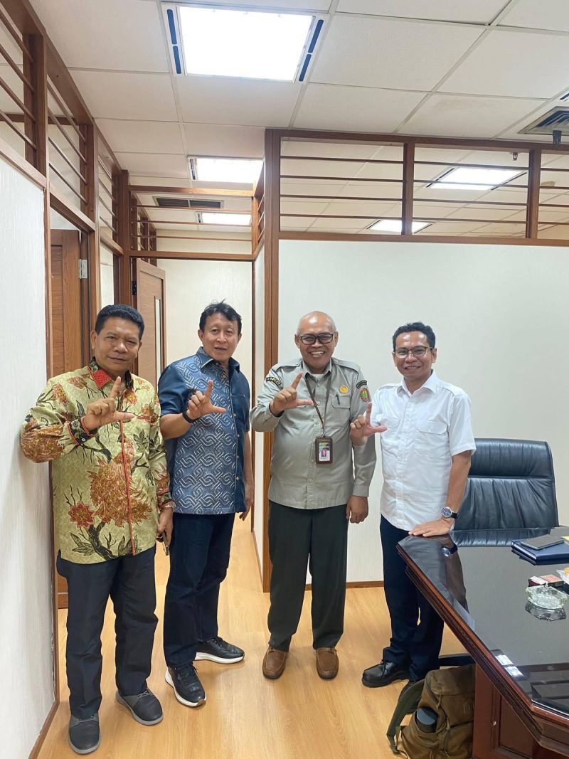 Pada Senin (14/4/2026), Weng bertemu dengan Ketua Umum Dewan Pengurus Nasional (DPN) Tani Merdeka Indonesia (TMI), Don Muzakir, di Gedung Pusat TMI.