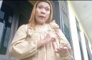 Emiliana Helni saat diwawancara awak media usai pemeriksaan di Mapolres Manggarai Barat.
