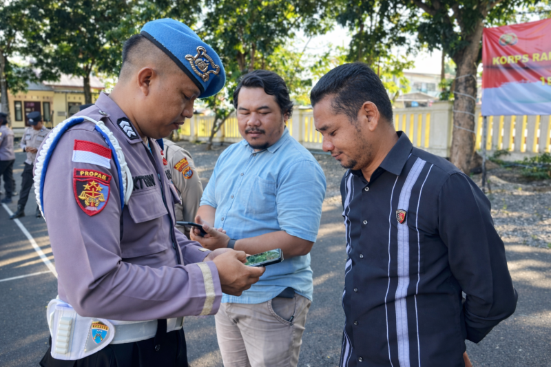 Cegah Judol Merambah Polisi, Polres Manggarai Barat Cek HP Anggota